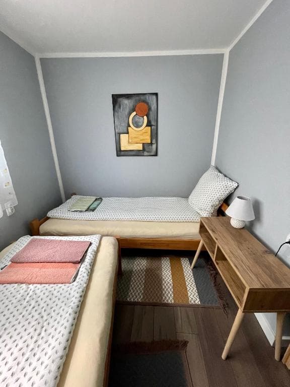 Fourth bedroom in Apartment 2